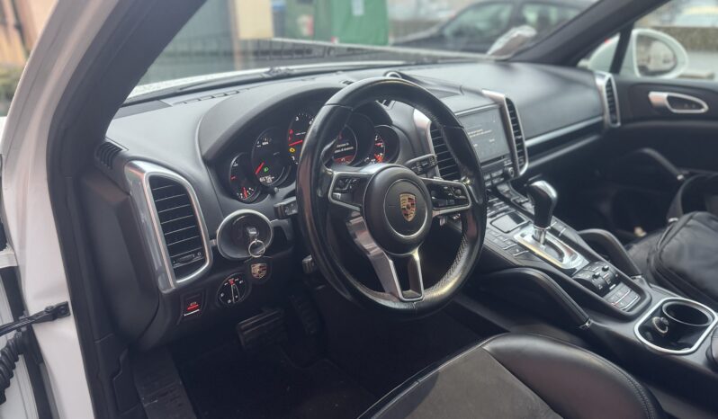 
								Porsche Cayenne 3.0 diesel Platinum Edition full									