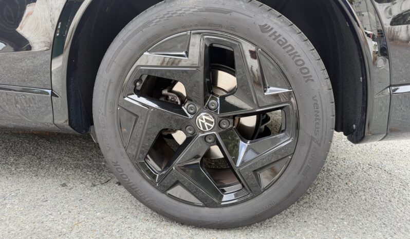
								Volkswagen Tiguan 2.0 TDI scr 150 cv R-Line DSG full									