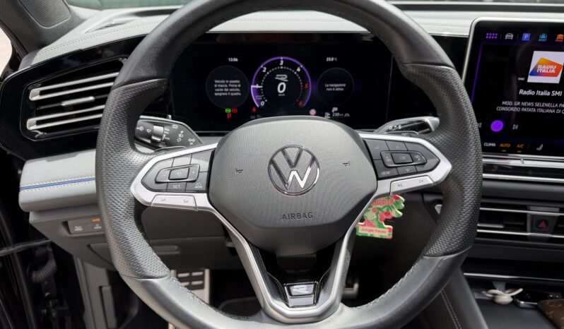 
								Volkswagen Tiguan 2.0 TDI scr 150 cv R-Line DSG full									
