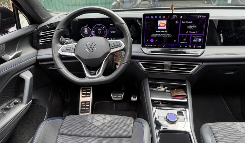 
								Volkswagen Tiguan 2.0 TDI scr 150 cv R-Line DSG full									