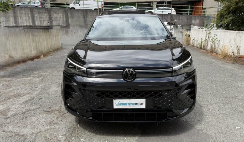 
								Volkswagen Tiguan 2.0 TDI scr 150 cv R-Line DSG full									