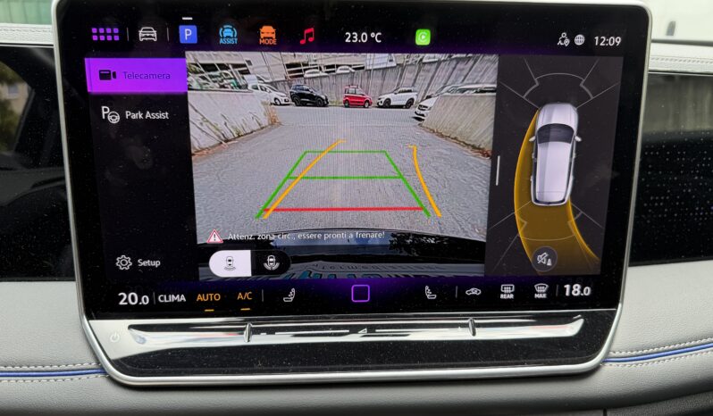 
								Volkswagen Tiguan 2.0 TDI scr 150 cv R-Line DSG full									