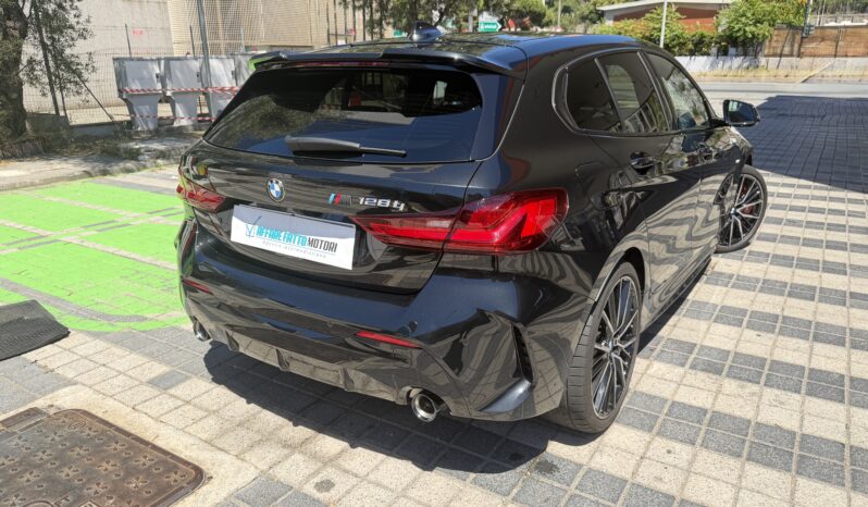 
								BMW 128 ti MSport full									