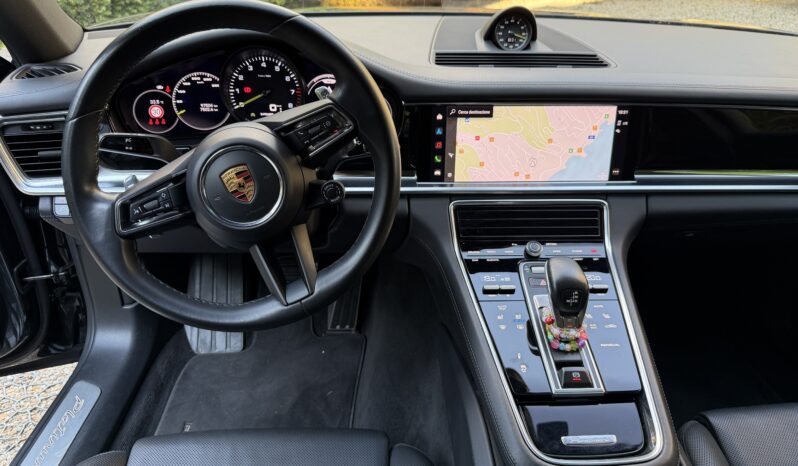 
								Porsche Panamera 4 E-Hybrid Platinum Edition full									