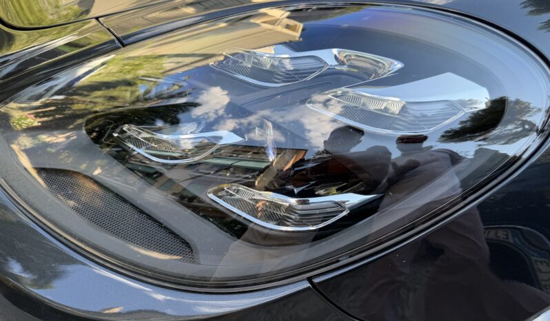 
								Porsche Panamera 4 E-Hybrid Platinum Edition full									