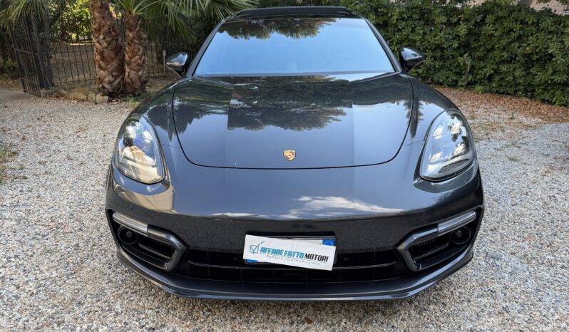 
								Porsche Panamera 4 E-Hybrid Platinum Edition full									