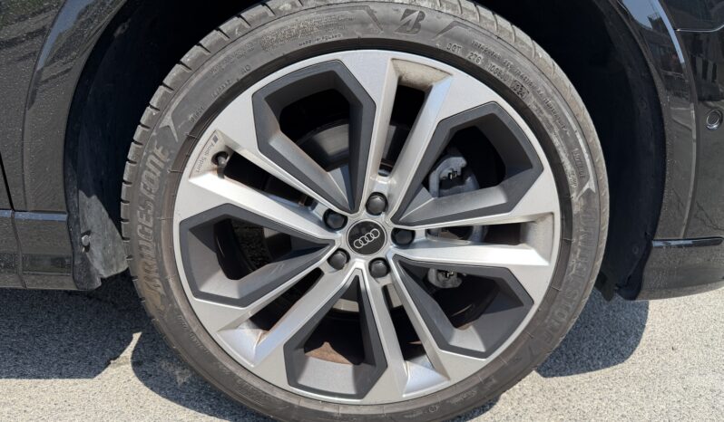 
								Audi Q3 Sportback 40 2.0 TFSI S-Line Edition quattro S-Tronic full									