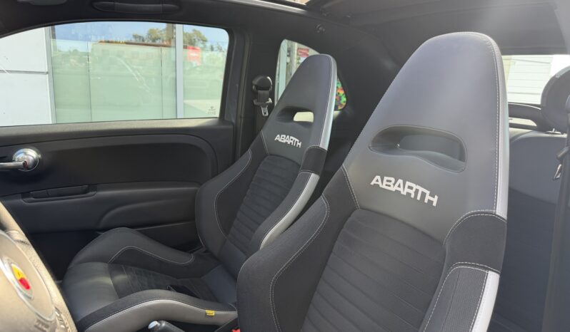 
								Abarth 695 Turbo T-Jet XSR Yamaha Limited Edition Cabrio full									