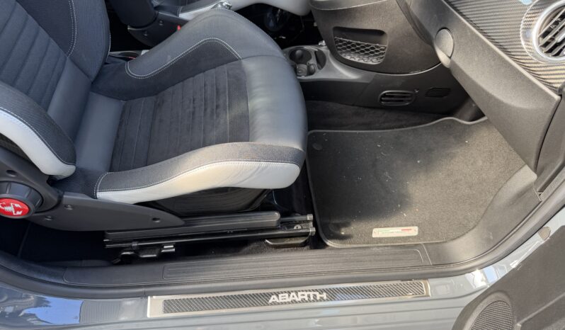 
								Abarth 695 Turbo T-Jet XSR Yamaha Limited Edition Cabrio full									