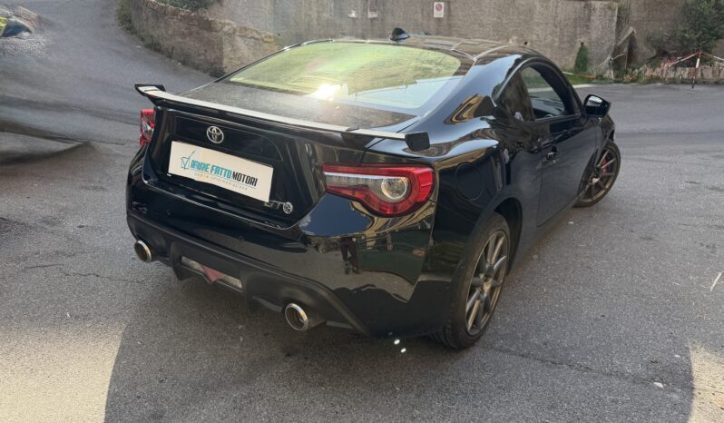 
								Toyota GT86 2.0 rock&road full									
