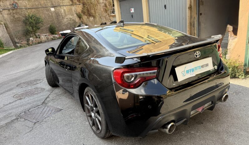 
								Toyota GT86 2.0 rock&road full									