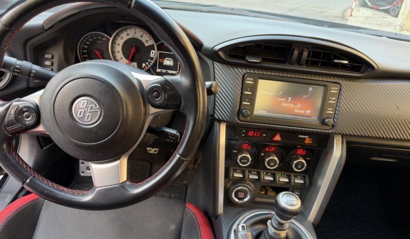 
								Toyota GT86 2.0 rock&road full									