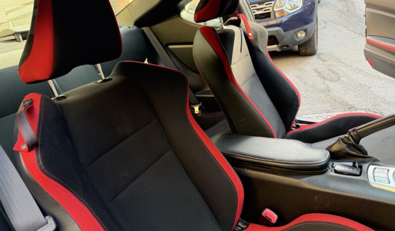 
								Toyota GT86 2.0 rock&road full									