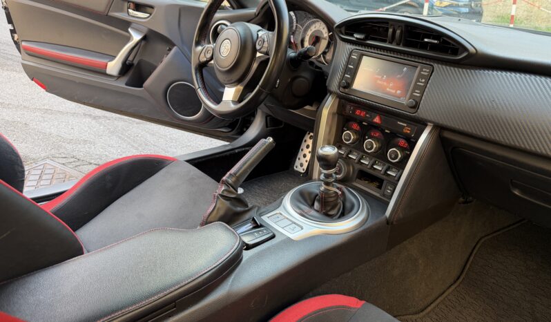 
								Toyota GT86 2.0 rock&road full									