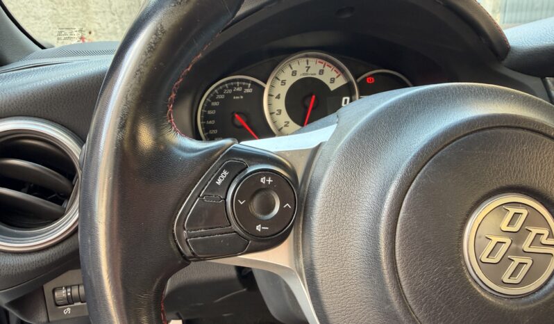 
								Toyota GT86 2.0 rock&road full									